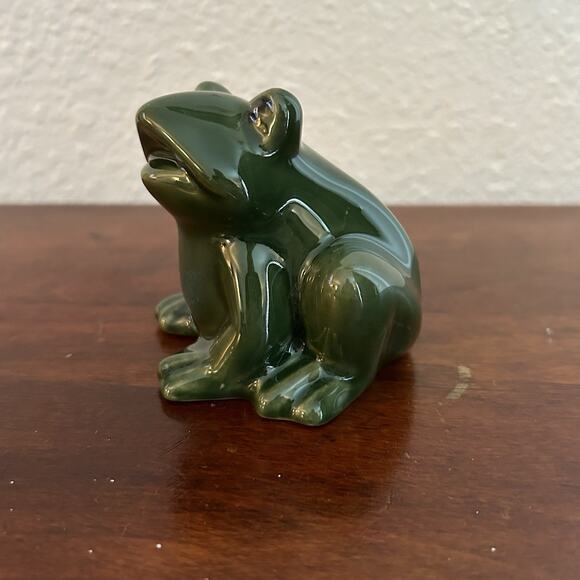 Lily Pad Green Frog Figurine Blue Chest Ceramic Glazed Good Luck Wisdom Wealth - Picture 4 of 6
